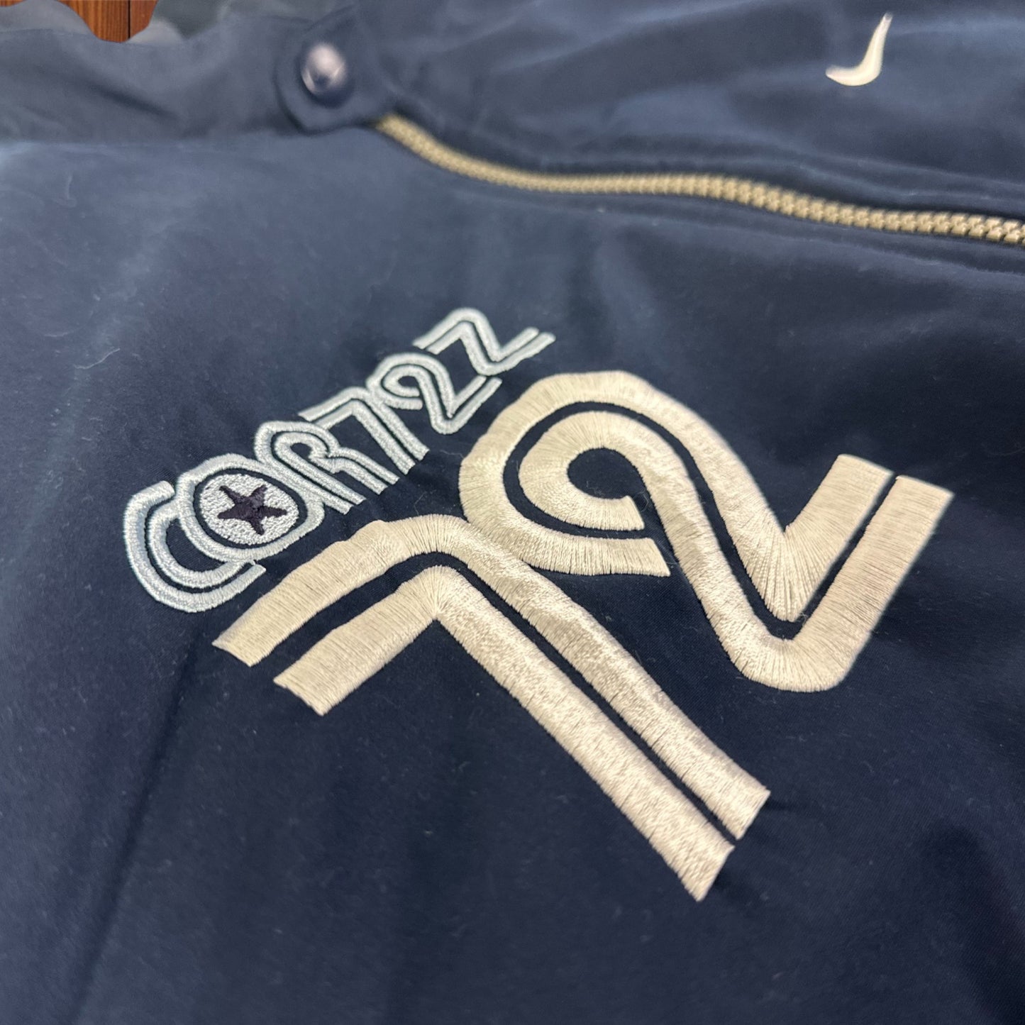 Nike Cortez Winterjacke (L)