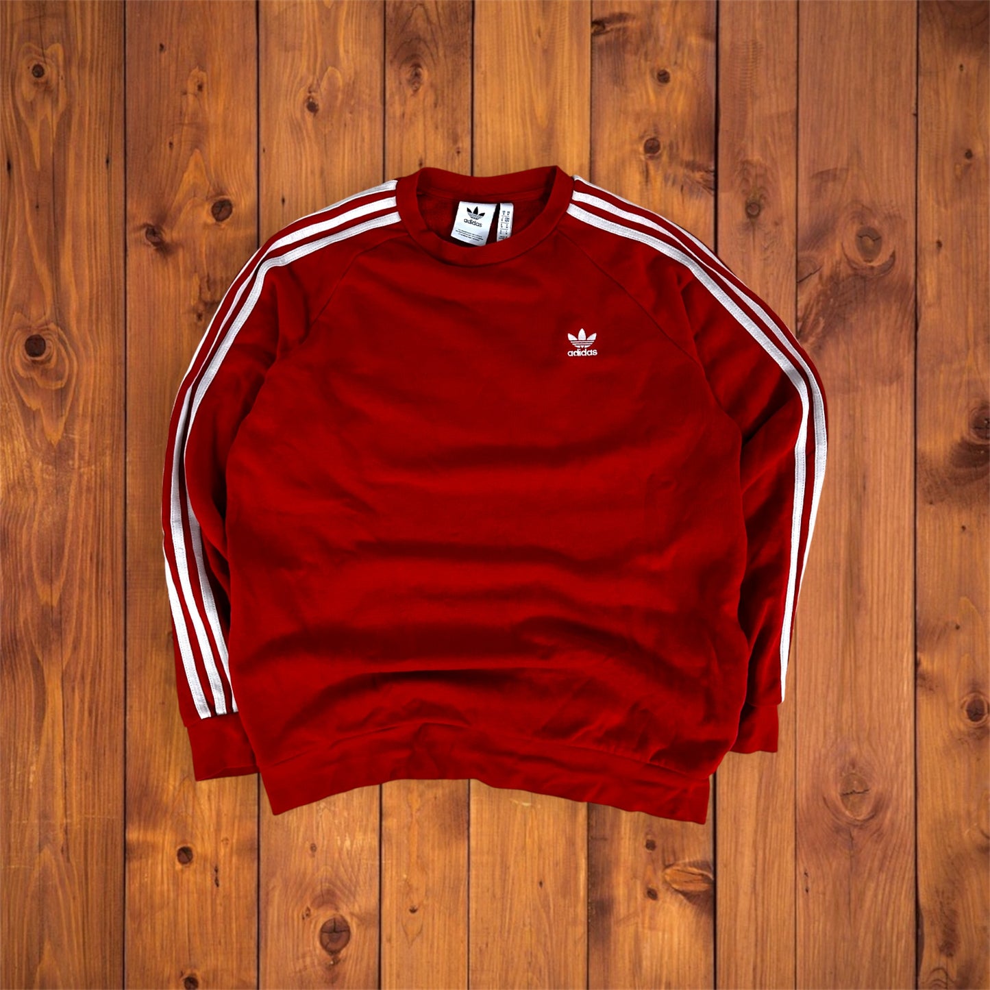 rotes Adidas Vintage Sweatshirt in Größe M – Adidas vintage red crewneck sweatshirt, size M. Weinrotes Sweatshirt von adidas.
