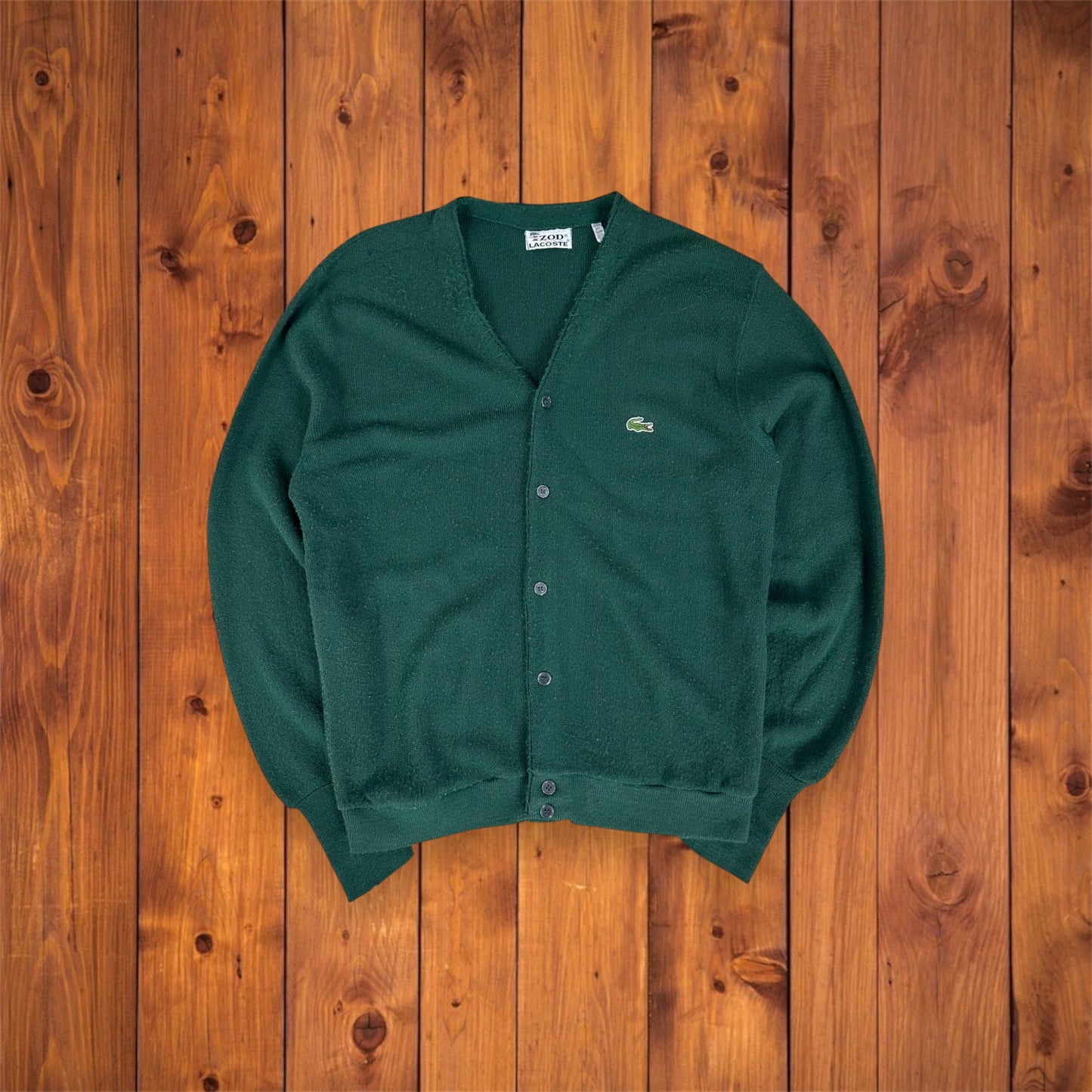 Vintage Lacoste IZOD Strick-Cardigan in Dunkelgrün, V-Ausschnitt und Button-Up Front – vintage Lacoste IZOD green knit cardigan with V-neck, Größe L